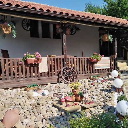 Къща За Гости Уют С. Жеравна Exterior photo
