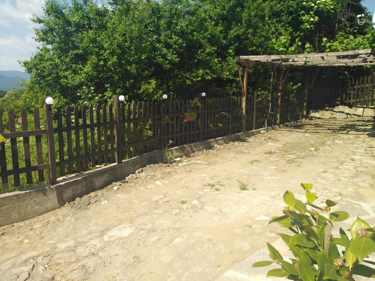 Къща За Гости Уют С. Жеравна Exterior photo